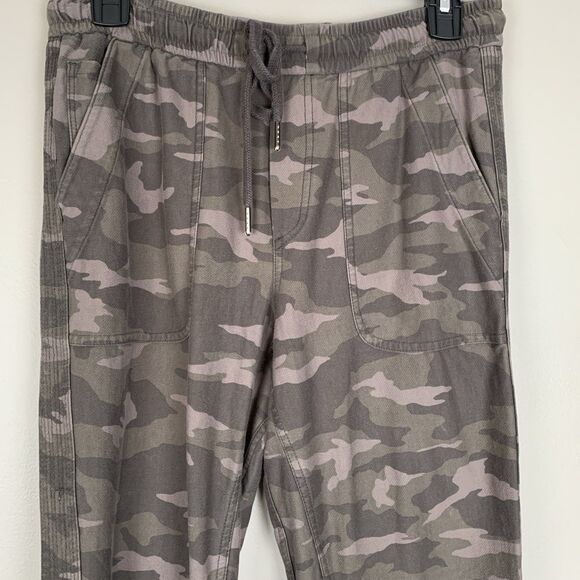 Athleta Camo Farallon Jogger Casual Athleisure Size 6 Green Camo Pull On Stretch - Picture 2 of 9